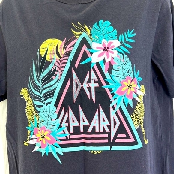 Def Leppard - Cheetah Tropical Palm Beach Def Leppard Graphic Short Sleeve T XS - Picture 6 of 9